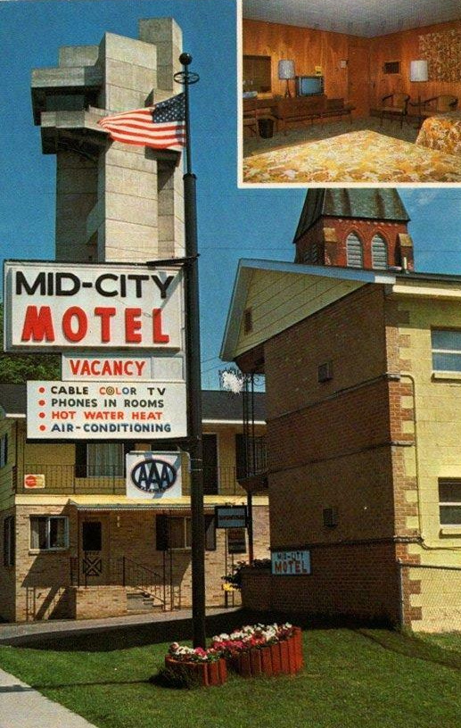 Mid-City Motel - Old Postcard Photo (newer photo)